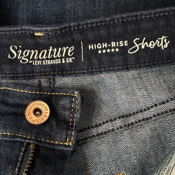 Levi’s Signature SZ 10 High-Rise Jean Shorts Distressed Frayed Cuffed Dark Wash - Picture 5 of 8